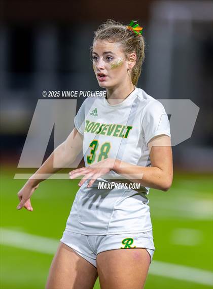 Thumbnail 2 in Roosevelt @ Bellevue (WIAA State 3A Semi Final) photogallery.