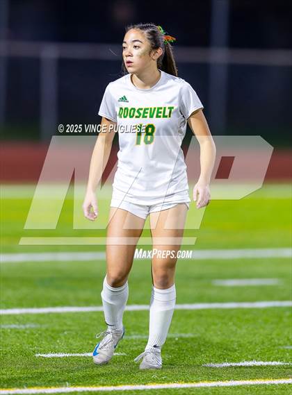 Thumbnail 2 in Roosevelt @ Bellevue (WIAA State 3A Semi Final) photogallery.