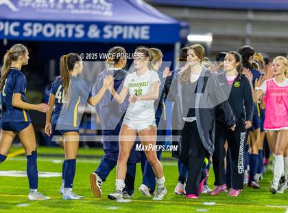 Thumbnail 1 in Roosevelt @ Bellevue (WIAA State 3A Semi Final) photogallery.