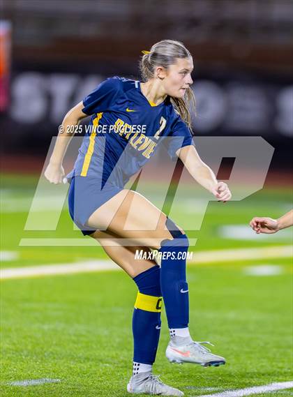 Thumbnail 1 in Roosevelt @ Bellevue (WIAA State 3A Semi Final) photogallery.