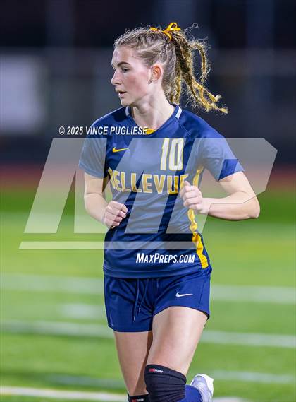 Thumbnail 3 in Roosevelt @ Bellevue (WIAA State 3A Semi Final) photogallery.