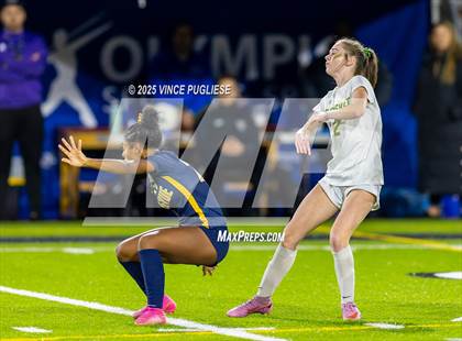 Thumbnail 3 in Roosevelt @ Bellevue (WIAA State 3A Semi Final) photogallery.