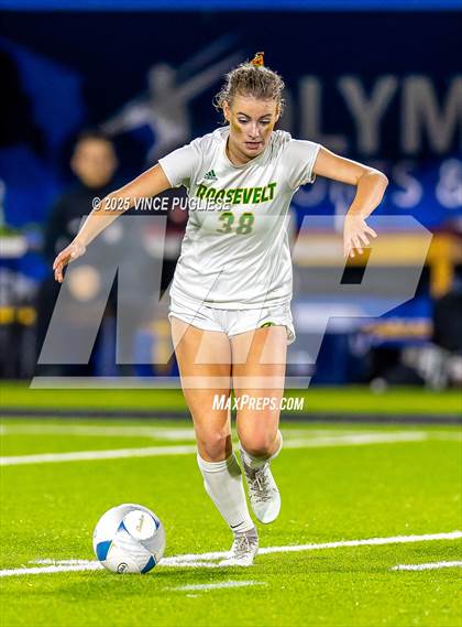 Thumbnail 3 in Roosevelt @ Bellevue (WIAA State 3A Semi Final) photogallery.