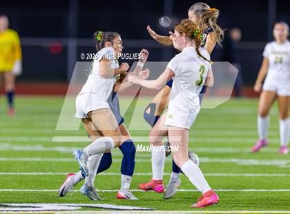 Thumbnail 3 in Roosevelt @ Bellevue (WIAA State 3A Semi Final) photogallery.