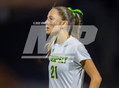 Thumbnail 3 in Roosevelt @ Bellevue (WIAA State 3A Semi Final) photogallery.