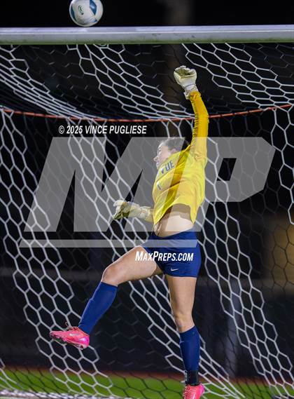 Thumbnail 1 in Roosevelt @ Bellevue (WIAA State 3A Semi Final) photogallery.