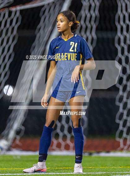 Thumbnail 3 in Roosevelt @ Bellevue (WIAA State 3A Semi Final) photogallery.