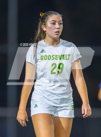 Thumbnail 2 in Roosevelt @ Bellevue (WIAA State 3A Semi Final) photogallery.