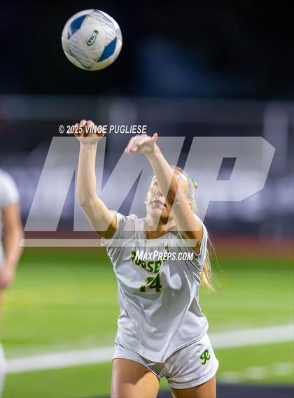 Thumbnail 1 in Roosevelt @ Bellevue (WIAA State 3A Semi Final) photogallery.