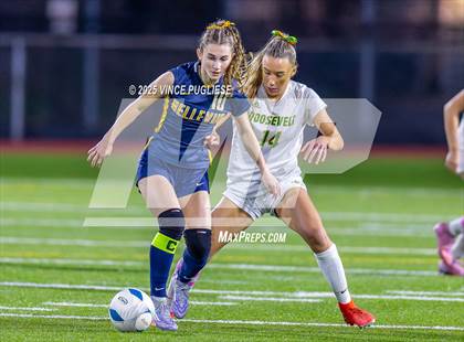 Thumbnail 2 in Roosevelt @ Bellevue (WIAA State 3A Semi Final) photogallery.