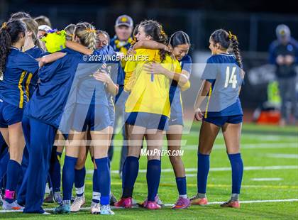 Thumbnail 3 in Roosevelt @ Bellevue (WIAA State 3A Semi Final) photogallery.