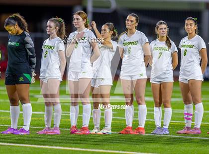 Thumbnail 1 in Roosevelt @ Bellevue (WIAA State 3A Semi Final) photogallery.