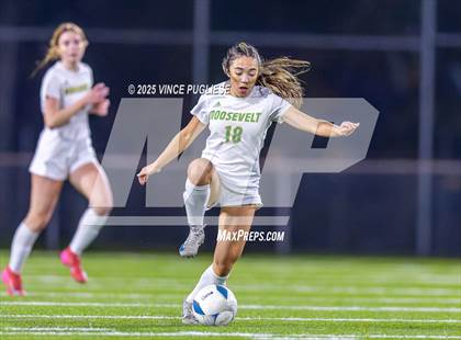 Thumbnail 2 in Roosevelt @ Bellevue (WIAA State 3A Semi Final) photogallery.