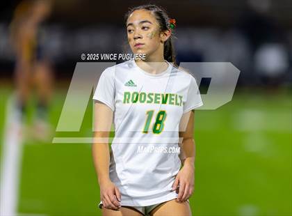 Thumbnail 3 in Roosevelt @ Bellevue (WIAA State 3A Semi Final) photogallery.