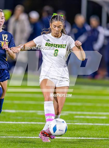 Thumbnail 1 in Roosevelt @ Bellevue (WIAA State 3A Semi Final) photogallery.