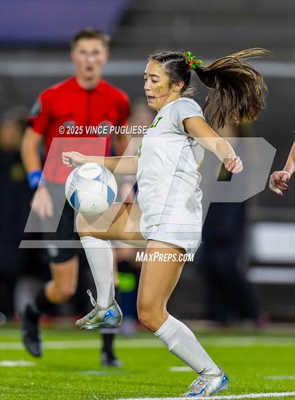 Thumbnail 1 in Roosevelt @ Bellevue (WIAA State 3A Semi Final) photogallery.