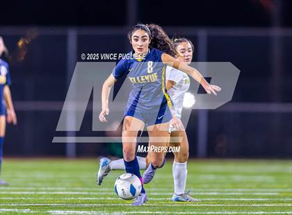 Thumbnail 3 in Roosevelt @ Bellevue (WIAA State 3A Semi Final) photogallery.