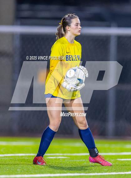 Thumbnail 1 in Roosevelt @ Bellevue (WIAA State 3A Semi Final) photogallery.