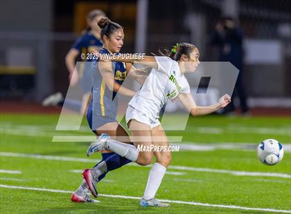 Thumbnail 1 in Roosevelt @ Bellevue (WIAA State 3A Semi Final) photogallery.