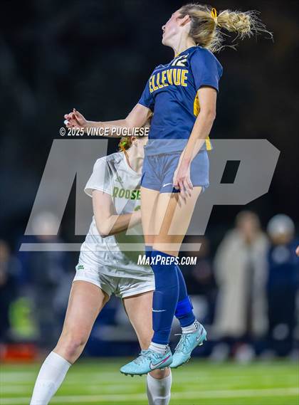 Thumbnail 3 in Roosevelt @ Bellevue (WIAA State 3A Semi Final) photogallery.