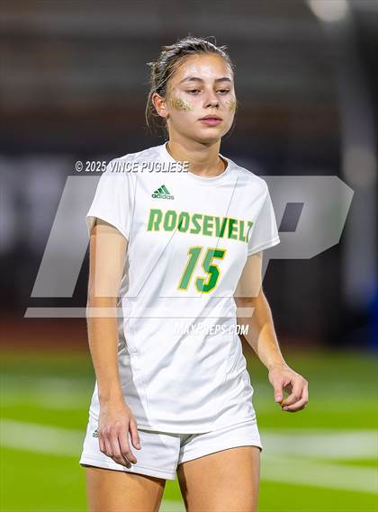 Thumbnail 2 in Roosevelt @ Bellevue (WIAA State 3A Semi Final) photogallery.