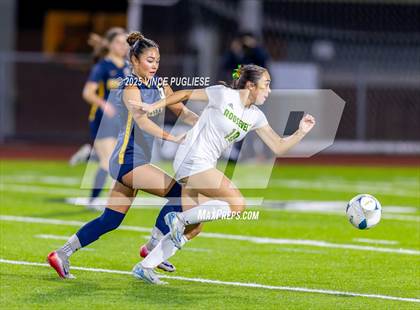 Thumbnail 2 in Roosevelt @ Bellevue (WIAA State 3A Semi Final) photogallery.