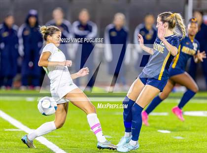 Thumbnail 1 in Roosevelt @ Bellevue (WIAA State 3A Semi Final) photogallery.