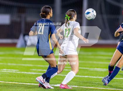 Thumbnail 3 in Roosevelt @ Bellevue (WIAA State 3A Semi Final) photogallery.