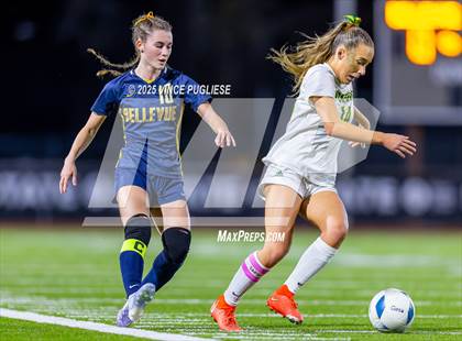 Thumbnail 2 in Roosevelt @ Bellevue (WIAA State 3A Semi Final) photogallery.