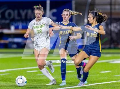 Thumbnail 2 in Roosevelt @ Bellevue (WIAA State 3A Semi Final) photogallery.