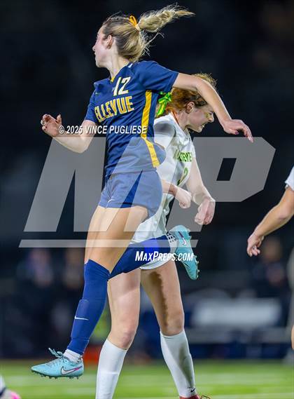 Thumbnail 2 in Roosevelt @ Bellevue (WIAA State 3A Semi Final) photogallery.