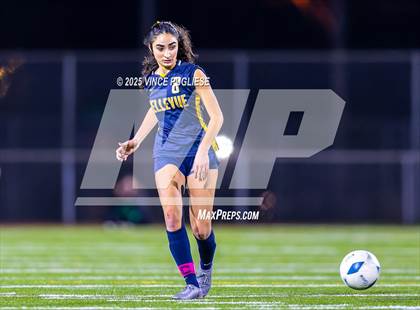 Thumbnail 1 in Roosevelt @ Bellevue (WIAA State 3A Semi Final) photogallery.