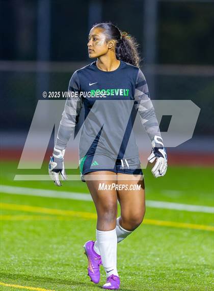 Thumbnail 3 in Roosevelt @ Bellevue (WIAA State 3A Semi Final) photogallery.