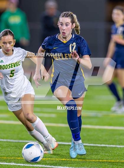 Thumbnail 3 in Roosevelt @ Bellevue (WIAA State 3A Semi Final) photogallery.