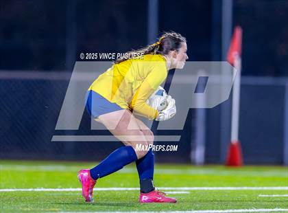 Thumbnail 2 in Roosevelt @ Bellevue (WIAA State 3A Semi Final) photogallery.