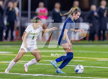 Thumbnail 2 in Roosevelt @ Bellevue (WIAA State 3A Semi Final) photogallery.