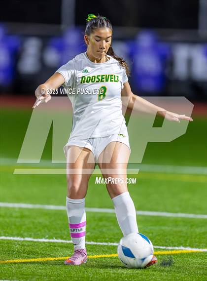 Thumbnail 2 in Roosevelt @ Bellevue (WIAA State 3A Semi Final) photogallery.