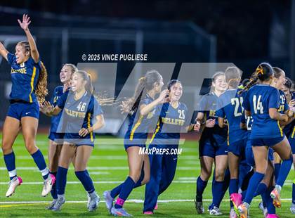 Thumbnail 2 in Roosevelt @ Bellevue (WIAA State 3A Semi Final) photogallery.