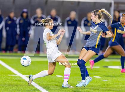 Thumbnail 2 in Roosevelt @ Bellevue (WIAA State 3A Semi Final) photogallery.