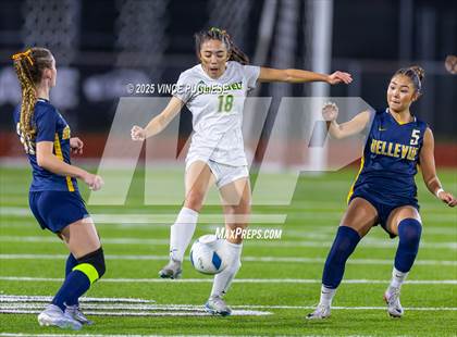 Thumbnail 1 in Roosevelt @ Bellevue (WIAA State 3A Semi Final) photogallery.