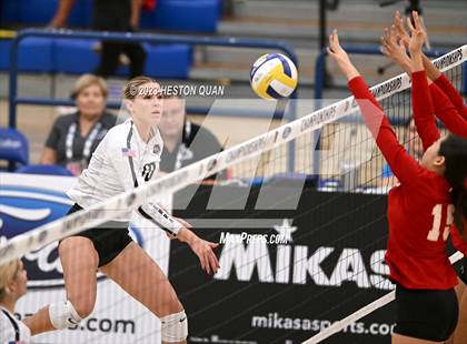 Thumbnail 2 in Orange Lutheran vs. JSerra Catholic (CIF-SS D2 Final) photogallery.