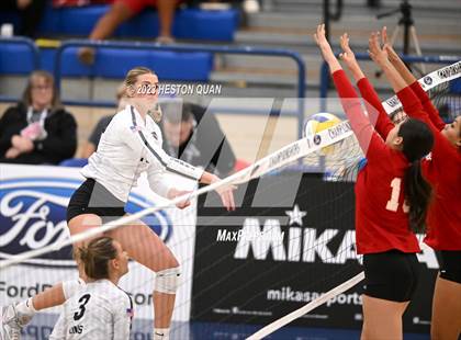 Thumbnail 1 in Orange Lutheran vs. JSerra Catholic (CIF-SS D2 Final) photogallery.