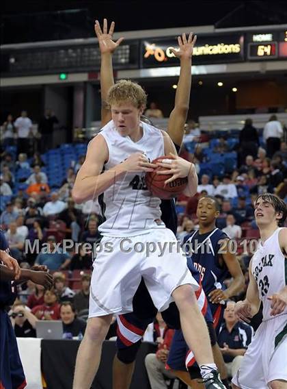 Thumbnail 2 in Modesto Christian vs. Colfax (CIF SJS D4 Final) photogallery.