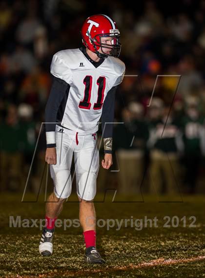 Thumbnail 2 in Thomasville vs. East Lincoln (NCHSAA 2A Playoffs) photogallery.