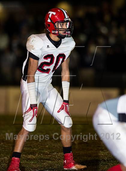 Thumbnail 3 in Thomasville vs. East Lincoln (NCHSAA 2A Playoffs) photogallery.