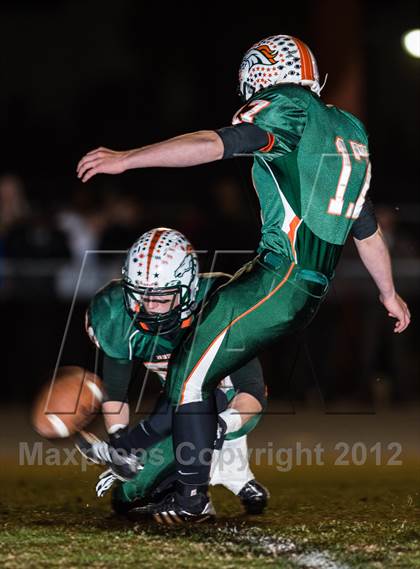 Thumbnail 3 in Thomasville vs. East Lincoln (NCHSAA 2A Playoffs) photogallery.