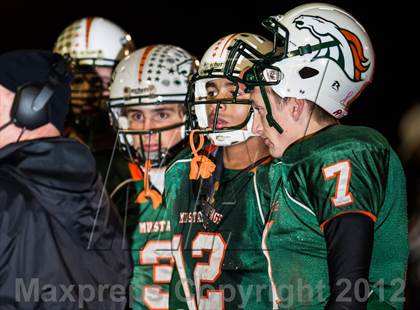 Thumbnail 2 in Thomasville vs. East Lincoln (NCHSAA 2A Playoffs) photogallery.