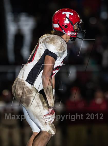 Thumbnail 3 in Thomasville vs. East Lincoln (NCHSAA 2A Playoffs) photogallery.