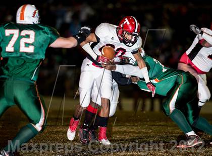 Thumbnail 2 in Thomasville vs. East Lincoln (NCHSAA 2A Playoffs) photogallery.