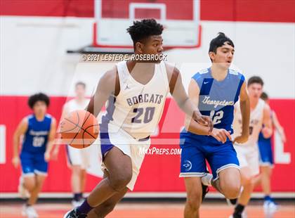 Thumbnail 3 in Georgetown vs. Hallsville (2021 Chicken Express Holiday Extravaganza) photogallery.